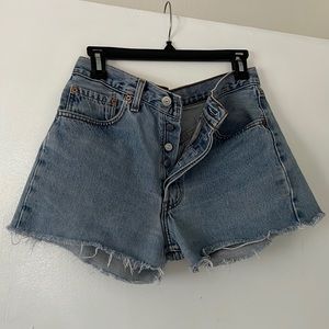 Levi high wait shorts